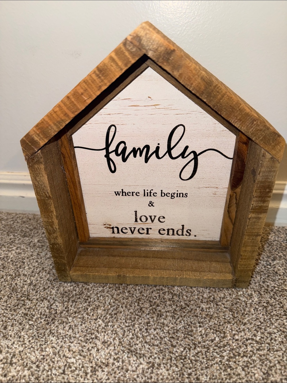 Family Wooden House Sign - White & Brown| wall or shelf sitter decor
